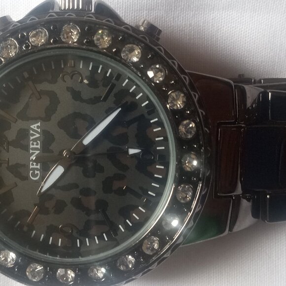 Geneva Japan Move Black Watch Rhinestone Bazel, Gun Metal, New Battery, Working - Picture 4 of 5